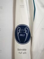 لباس کلاسیک رئال مادرید 2018-2017 (اول) - Image 17