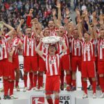 لباس کلاسیک بایرن مونیخ 2010-2011 (اول) - Image 4