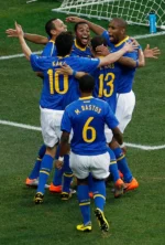 لباس کلاسیک برزیل 2010 (دوم) - Image 3