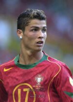 لباس کلاسیک پرتغال 2004 (اول) - Image 6