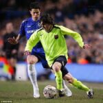 لباس کلاسیک بارسلونا 2005-2006 (دوم) - Image 4