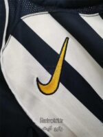 لباس کلاسیک یوونتوس 2005-2004 (سوم) - Image 6