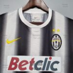 لباس کلاسیک یوونتوس 2011-2012 (اول) - Image 5