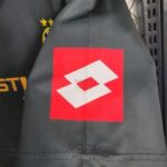 لباس کلاسیک یوونتوس 2002-2001 (دوم) - Image 16