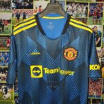 لباس کلاسیک منچستر یونایتد 2021-2022 (دوم) - Image 9