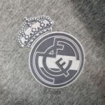 لباس کلاسیک رئال مادرید 2016-2015 (دوم) - Image 10