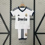 لباس کلاسیک بچه گانه رئال مادرید 2013-2012 (اول)