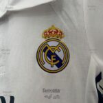 لباس کلاسیک بچه گانه رئال مادرید 2017-2016 (اول) - Image 8
