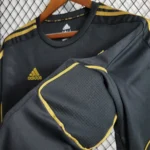 لباس کلاسیک رئال مادرید 2012-2011 (دوم-آستین بلند) - Image 7