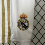 لباس کلاسیک بچه گانه رئال مادرید 2012_2011 (اول) - Image 9