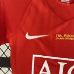 لباس کلاسیک بچه گانه منچستر یونایتد 2008_2007 (اول) - Image 4