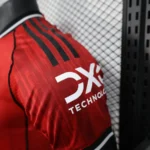 لباس منچستر یونایتد 2026-2025 (اول-player version-آستین  بلند) - Image 6