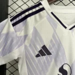 لباس بچه گانه منچستر یونایتد ۲۰26-۲۰25 (دوم) - Image 4